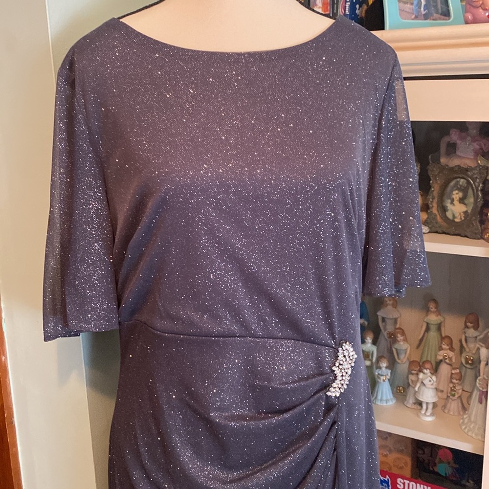 Size 16 Elegant Evening DressNever altered or worn 58" hollow to hem Full lined